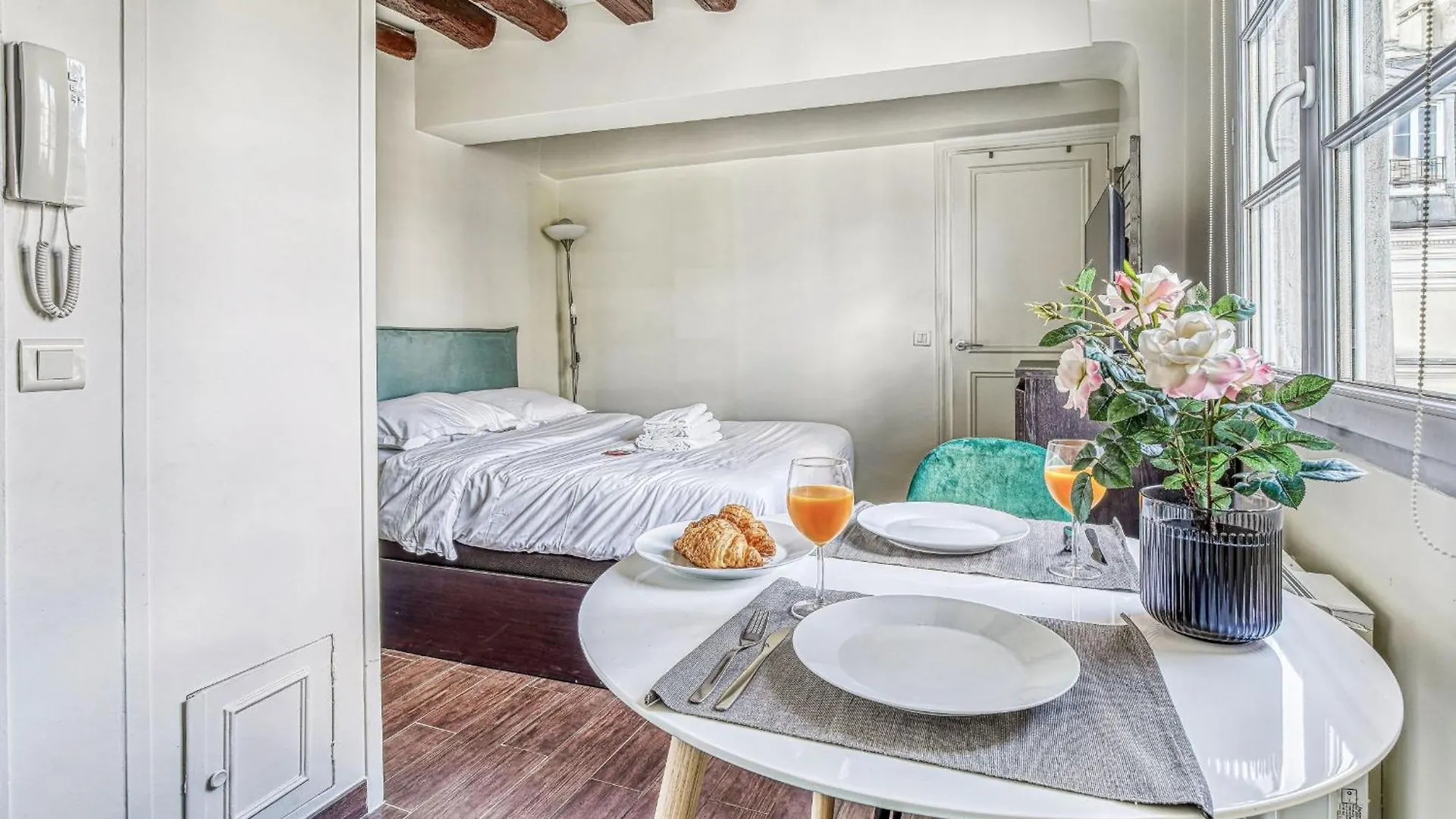 Latin Quarter & Pantheon - Cityapartmentstay Paris Apartment
